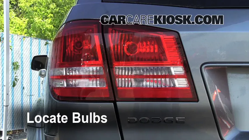 2010 Dodge Journey SXT 3.5L V6 Éclairage Feux de position arrière (remplacer ampoule)